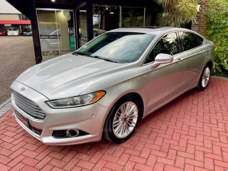 FORD - FUSION - 2013/2013 - Prata - R$ 72.900,00