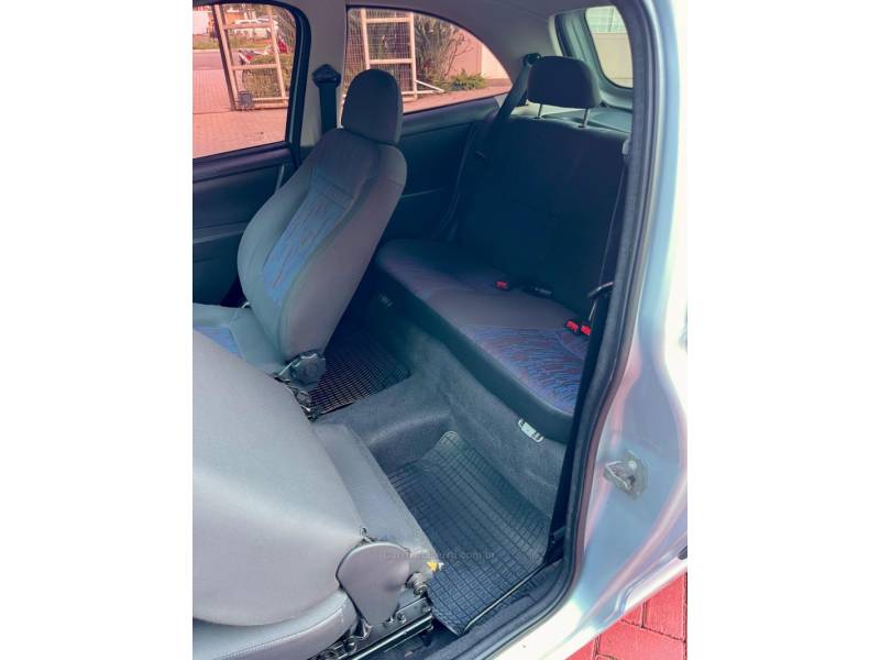 CHEVROLET - CELTA - 2009/2009 - Prata - R$ 22.900,00