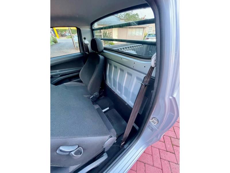 VOLKSWAGEN - SAVEIRO - 2024/2025 - Prata - R$ 95.900,00