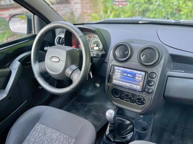 FORD - KA - 2009/2010 - Preta - R$ 22.900,00