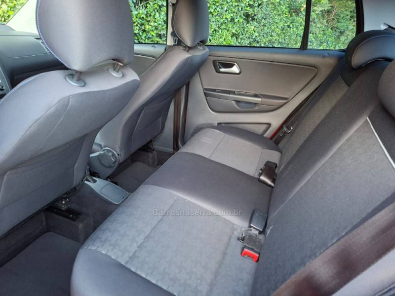 VOLKSWAGEN - FOX - 2015/2016 - Vermelha - R$ 48.900,00