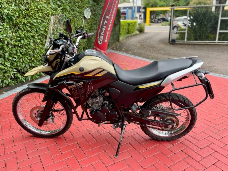 YAMAHA - XTZ 250 - 2023/2023 - Bege - R$ 25.900,00