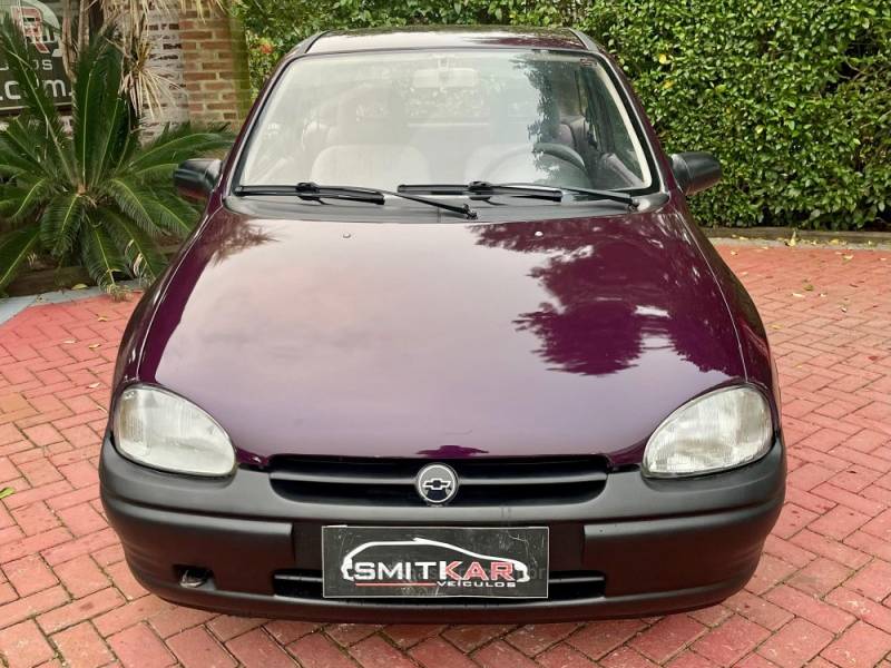 CHEVROLET - CORSA - 1996/1996 - Roxa - R$ 14.900,00