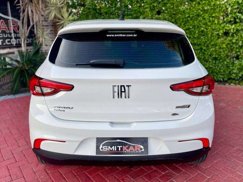 FIAT - ARGO - 2023/2023 - Branca - R$ 66.900,00