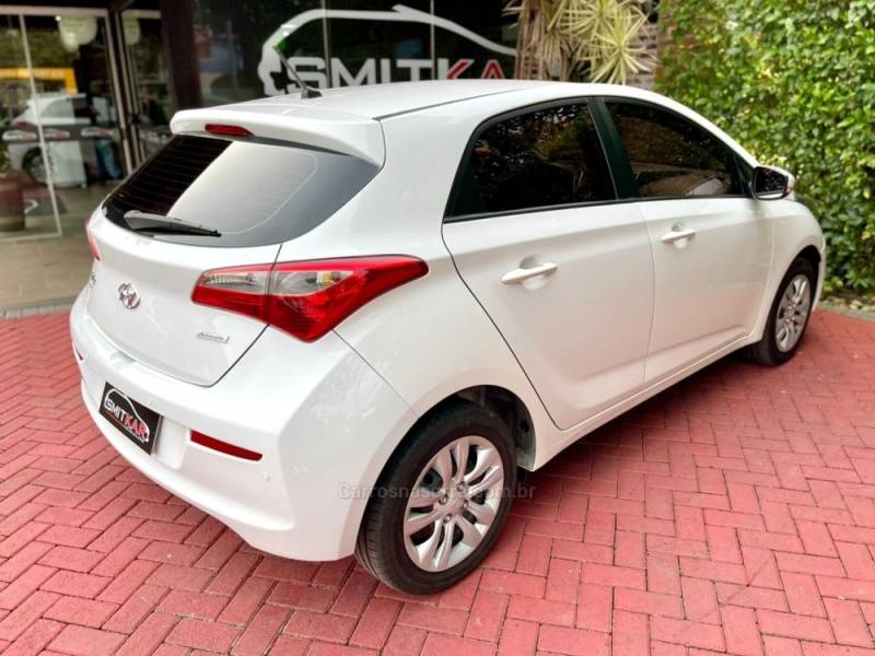 HYUNDAI - HB20 - 2017/2017 - Branca - R$ 64.900,00