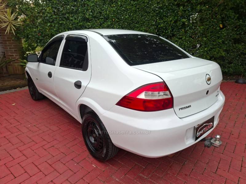 CHEVROLET - PRISMA - 2010/2010 - Branca - R$ 26.900,00