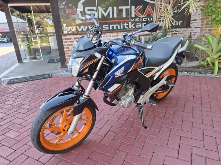 HONDA - CB 250F TWISTER - 2020/2020 - Azul - R$ 21.900,00