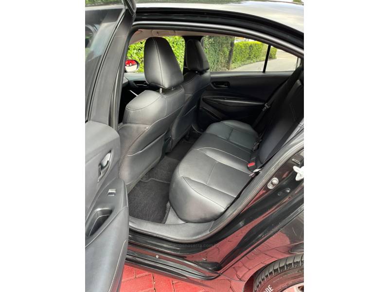 TOYOTA - COROLLA - 2019/2020 - Preta - R$ 109.900,00
