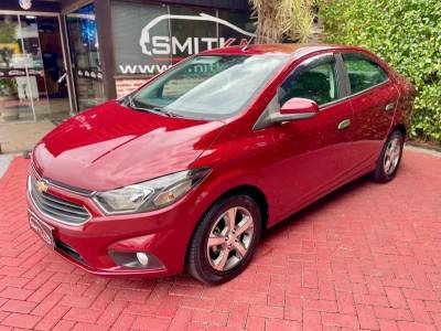 CHEVROLET - PRISMA - 2016/2017 - Vermelha - R$ 60.900,00
