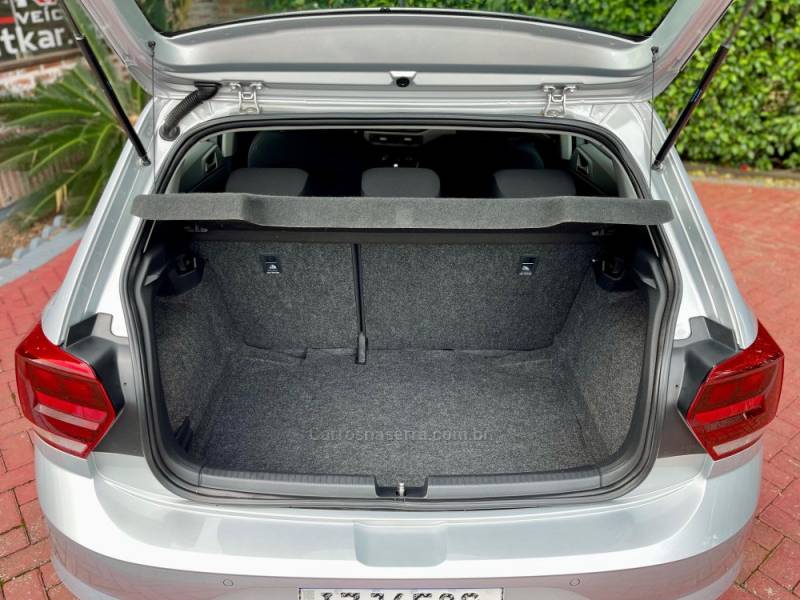 VOLKSWAGEN - POLO - 2019/2019 - Prata - R$ 75.900,00