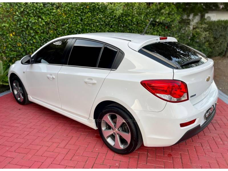 CHEVROLET - CRUZE - 2013/2014 - Branca - R$ 61.900,00