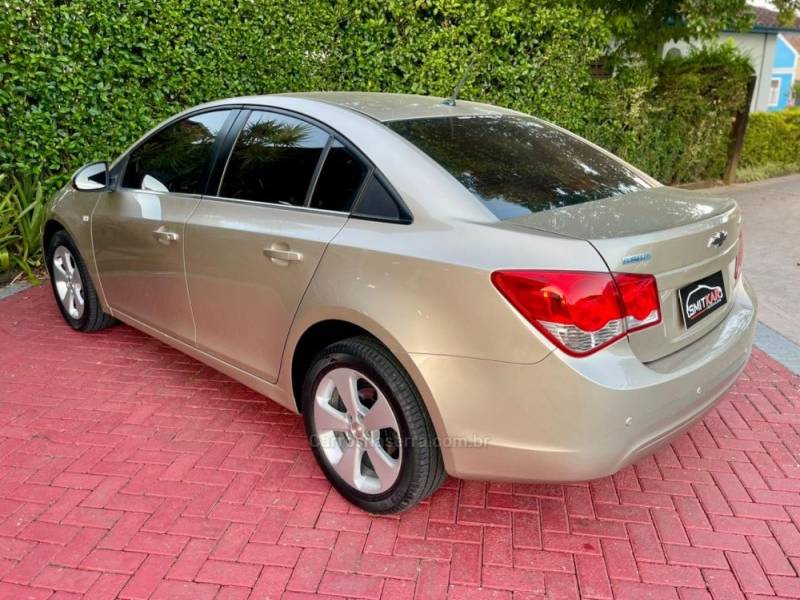 CHEVROLET - CRUZE - 2014/2014 - Bege - R$ 59.900,00