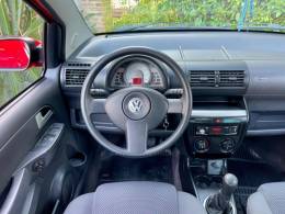 VOLKSWAGEN - FOX - 2008/2009 - Vermelha - R$ 30.900,00