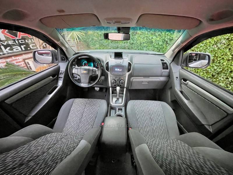 CHEVROLET - S10 - 2014/2014 - Prata - R$ 105.900,00