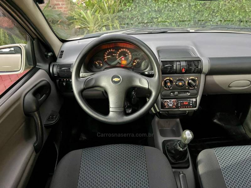 CHEVROLET - CLASSIC - 2012/2012 - Bege - R$ 29.900,00
