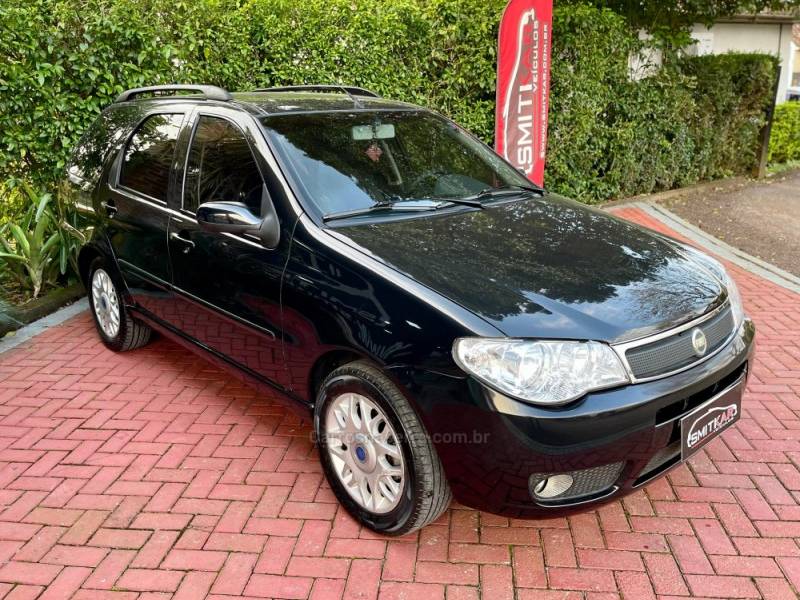 FIAT - PALIO - 2004/2005 - Preta - R$ 29.900,00