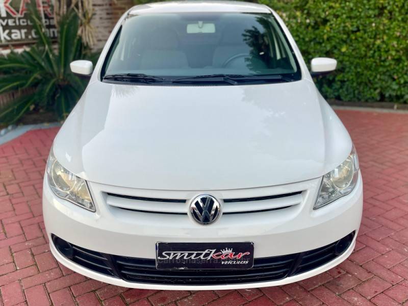 VOLKSWAGEN - VOYAGE - 2011/2012 - Branca - R$ 33.900,00