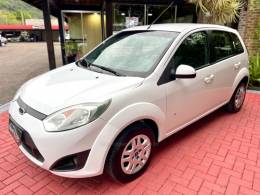 FORD - FIESTA - 2013/2014 - Branca - R$ 37.900,00