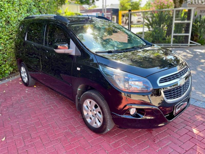 CHEVROLET - SPIN - 2014/2014 - Preta - R$ 56.900,00