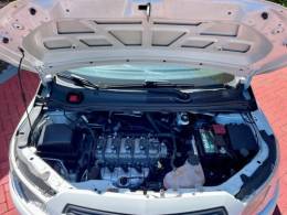 CHEVROLET - ONIX - 2017/2017 - Branca - R$ 48.900,00