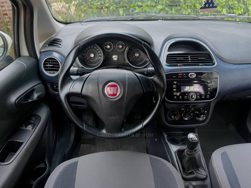 FIAT - PUNTO - 2013/2014 - Branca - R$ 41.900,00