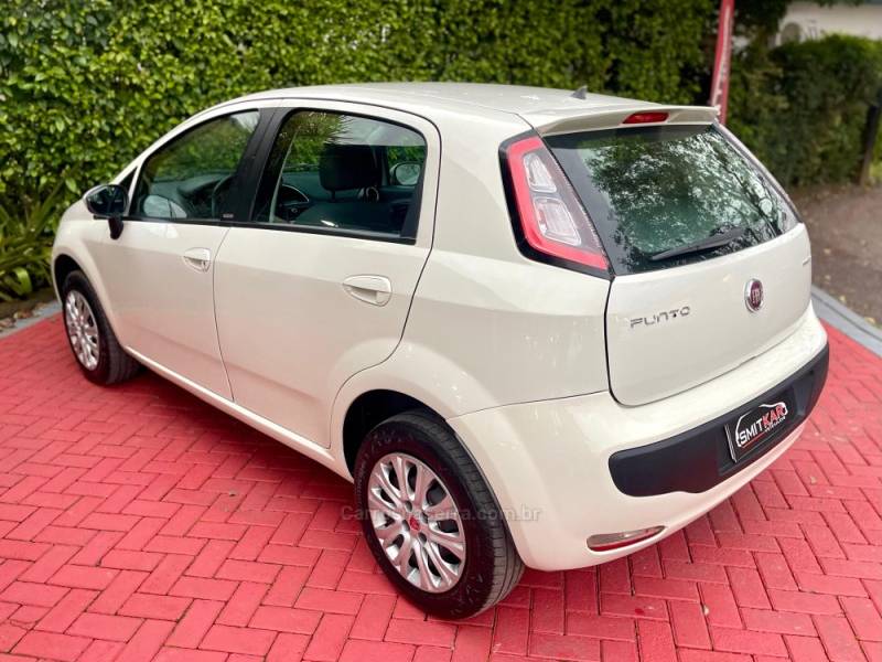 FIAT - PUNTO - 2013/2014 - Branca - R$ 41.900,00