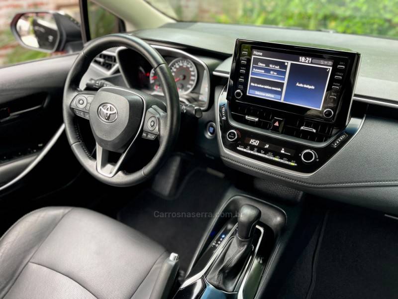 TOYOTA - COROLLA - 2019/2020 - Preta - R$ 109.900,00