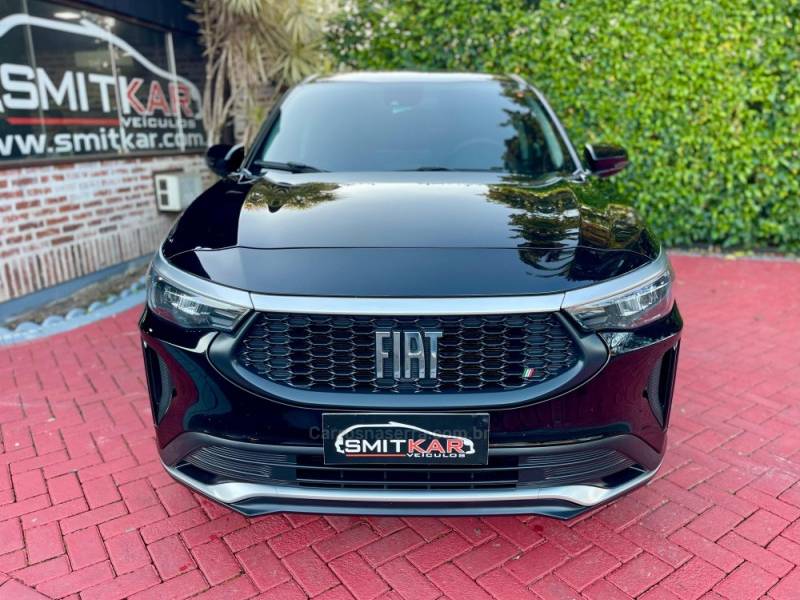FIAT - FASTBACK - 2023/2024 - Preta - R$ 112.900,00
