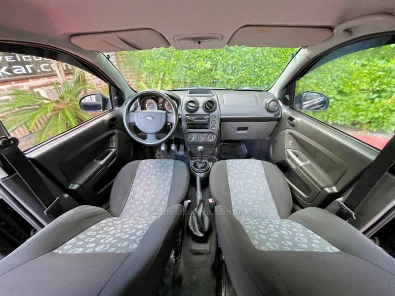 FORD - FIESTA - 2011/2011 - Preta - R$ 24.900,00