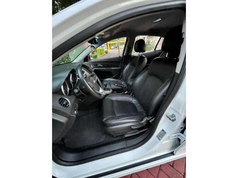 CHEVROLET - CRUZE - 2013/2014 - Branca - R$ 61.900,00
