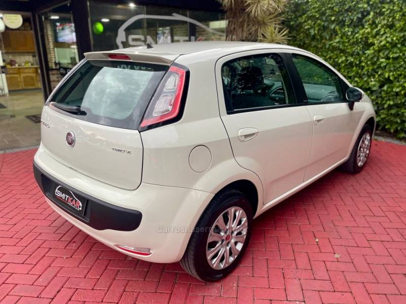 FIAT - PUNTO - 2013/2014 - Branca - R$ 41.900,00