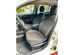 FIAT - CRONOS - 2018/2019 - Branca - R$ 68.900,00