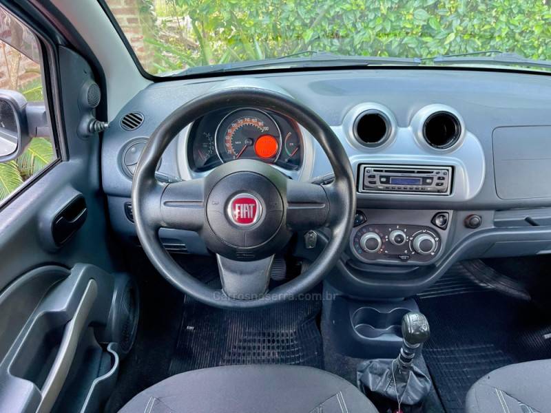 FIAT - UNO - 2013/2013 - Prata - R$ 36.900,00