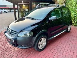 VOLKSWAGEN - CROSSFOX - 2008/2009 - Preta - R$ 37.900,00