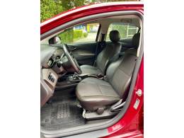 CHEVROLET - PRISMA - 2016/2017 - Vermelha - R$ 60.900,00