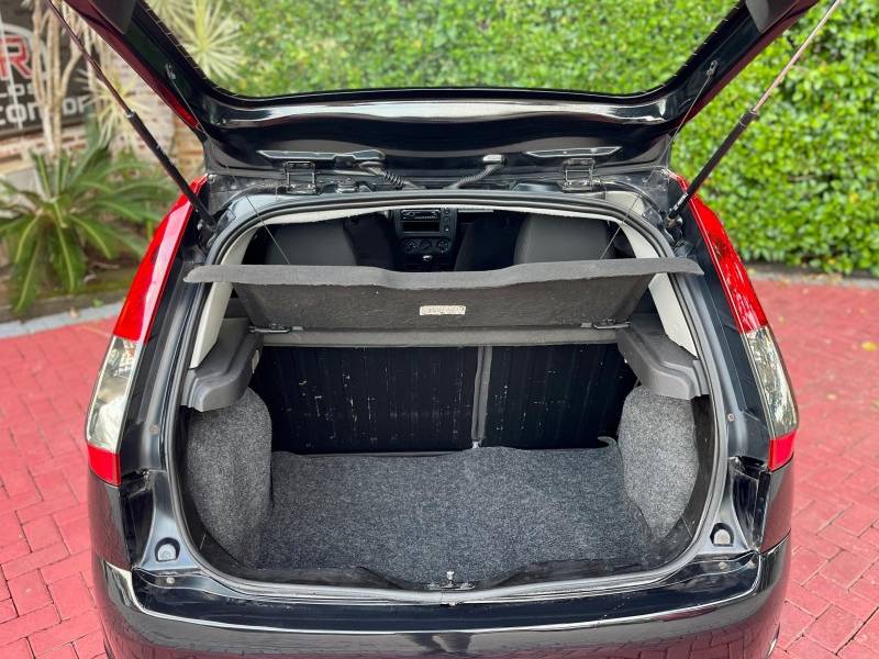 FORD - FIESTA - 2011/2011 - Preta - R$ 24.900,00