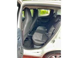 FIAT - MOBI - 2017/2018 - Branca - R$ 34.900,00