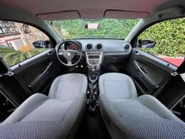 VOLKSWAGEN - VOYAGE - 2012/2013 - Preta - R$ 38.900,00