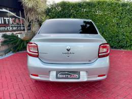 RENAULT - LOGAN - 2017/2018 - Prata - R$ 39.900,00