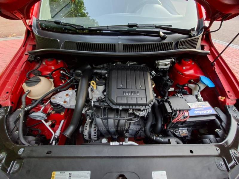VOLKSWAGEN - FOX - 2015/2016 - Vermelha - R$ 48.900,00