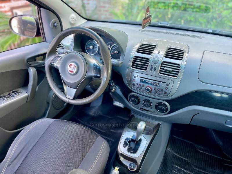 FIAT - GRAND SIENA - 2013/2014 - Cinza - R$ 39.900,00