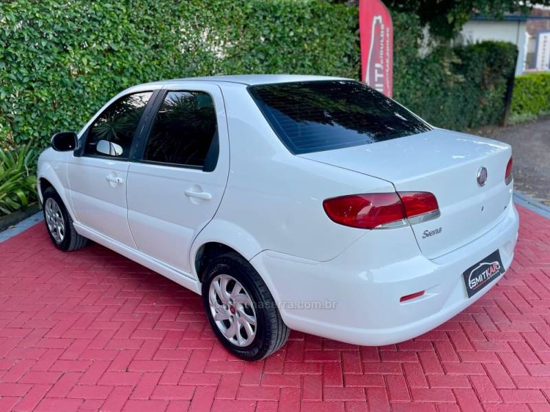 FIAT - SIENA - 2013/2013 - Branca - R$ 38.900,00