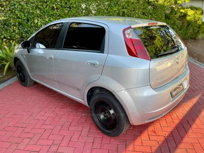 FIAT - PUNTO - 2007/2008 - Prata - R$ 31.900,00