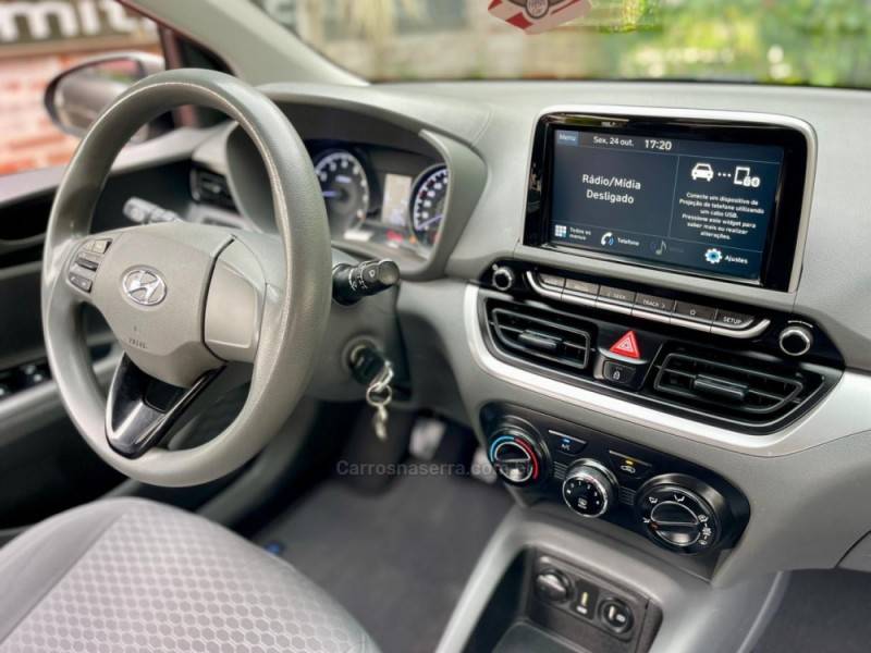 HYUNDAI - HB20 - 2021/2022 - Prata - R$ 66.900,00