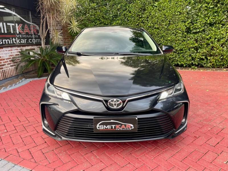 TOYOTA - COROLLA - 2019/2020 - Preta - R$ 109.900,00