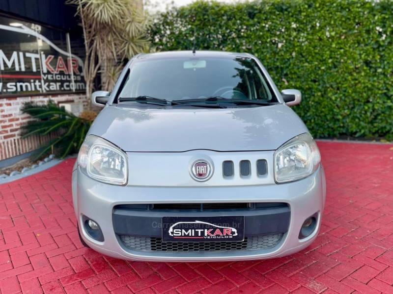 FIAT - UNO - 2013/2013 - Prata - R$ 36.900,00