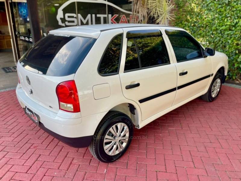 VOLKSWAGEN - GOL - 2014/2014 - Branca - R$ 26.900,00