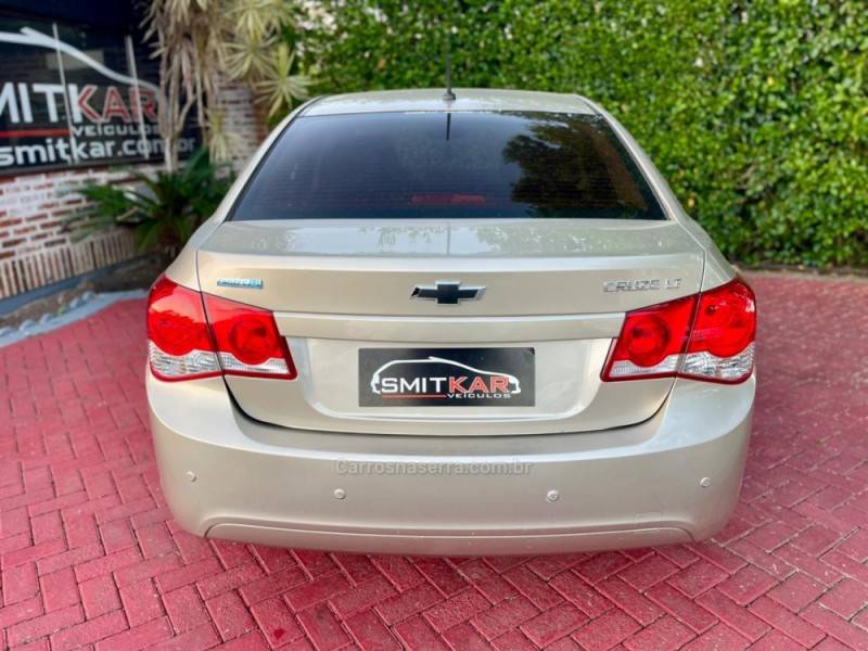 CHEVROLET - CRUZE - 2014/2014 - Bege - R$ 59.900,00