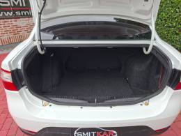 FIAT - GRAND SIENA - 2013/2014 - Branca - R$ 40.900,00