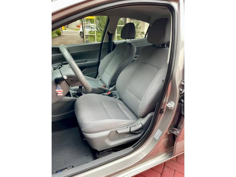 HYUNDAI - HB20 - 2021/2022 - Prata - R$ 66.900,00